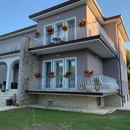 Tavernetta La Lavanda Annessa A アパート *