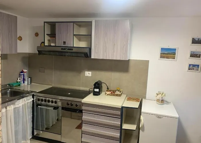 アパート Tavernetta La Lavanda Annessa A アッシジ